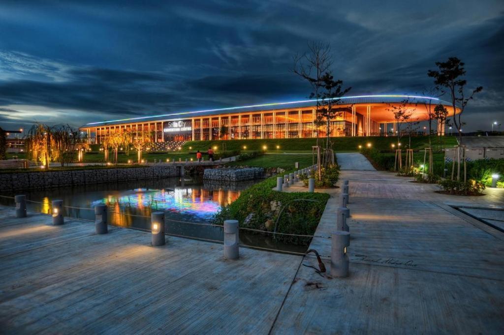 Alami Homestay Trefoil Куала-Селангор Экстерьер фото